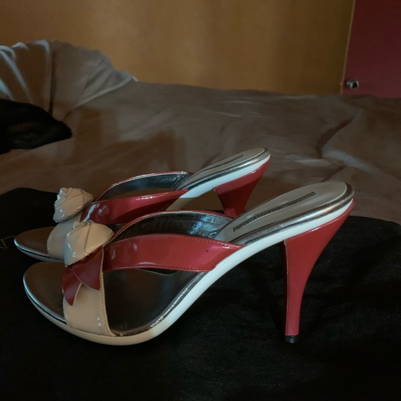 Via Spiga Shoes - NWOB Via Spiga open toe heels sandals blue flower